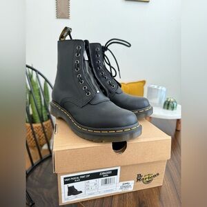 Dr. martens 1460 pascal front zipper boots